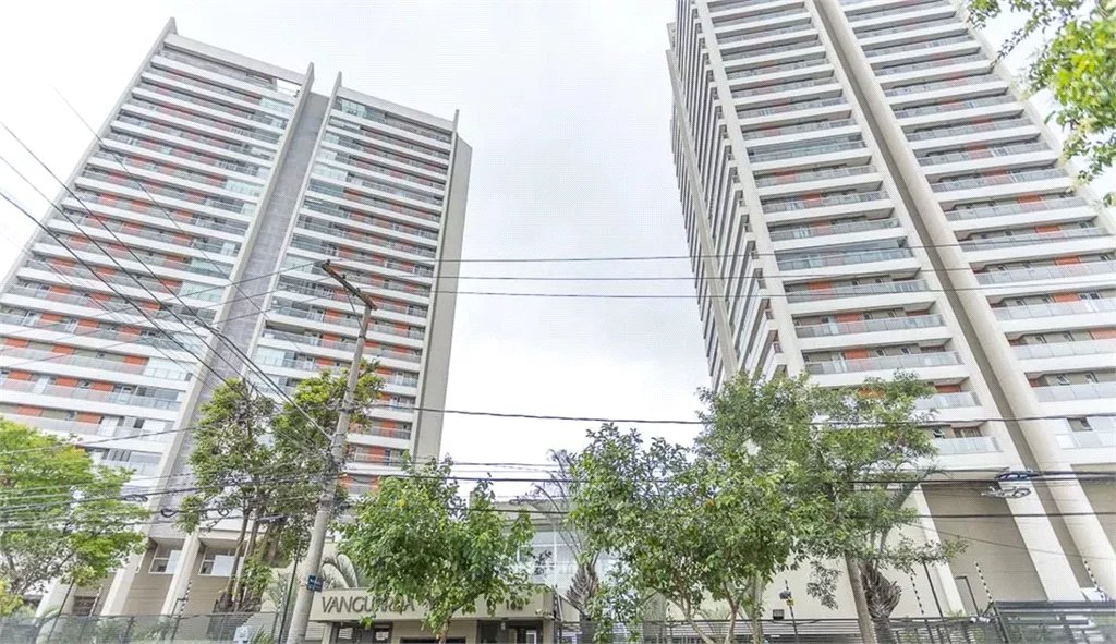 Apartamento à venda com 3 quartos, sendo 1 suíte, em Vila Anastácio, São Paulo, SP