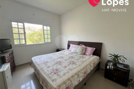 Casa à venda com 4 quartos, sendo 3 suítes, no condomínio Fazenda Cantagalo, Rio de Janeiro - RJ