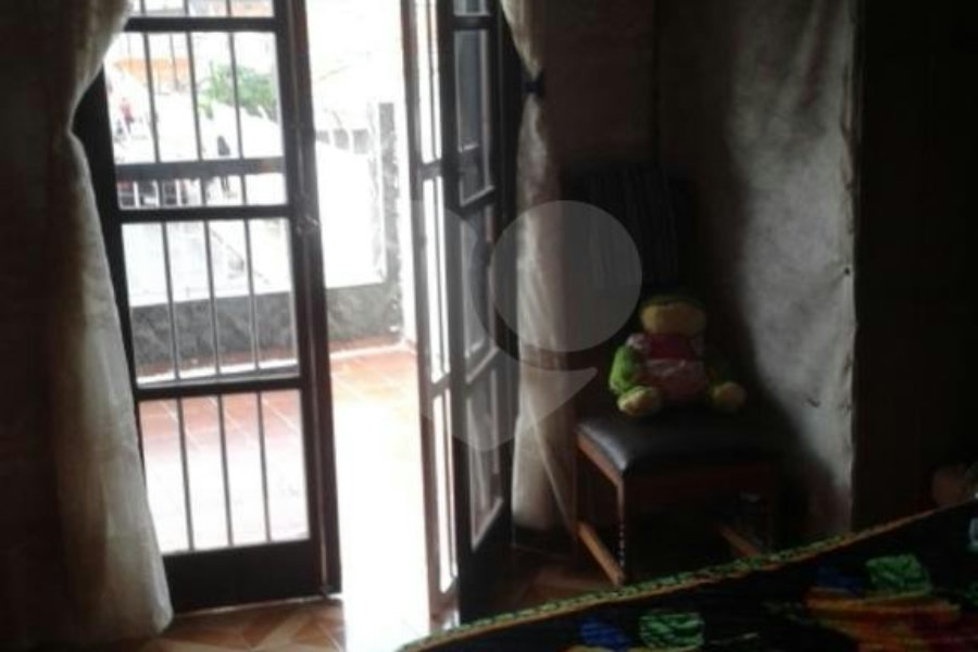 Sobrado à venda com 2 quartos em Tremembé, São Paulo, SP