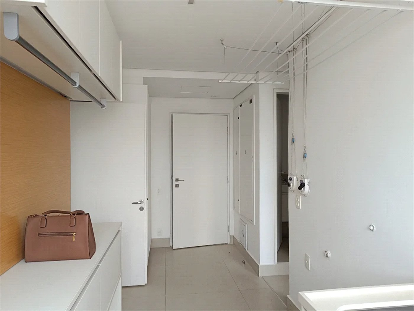 Apartamento à venda ou para alugar com 3 suítes em Pinheiros, São Paulo, SP