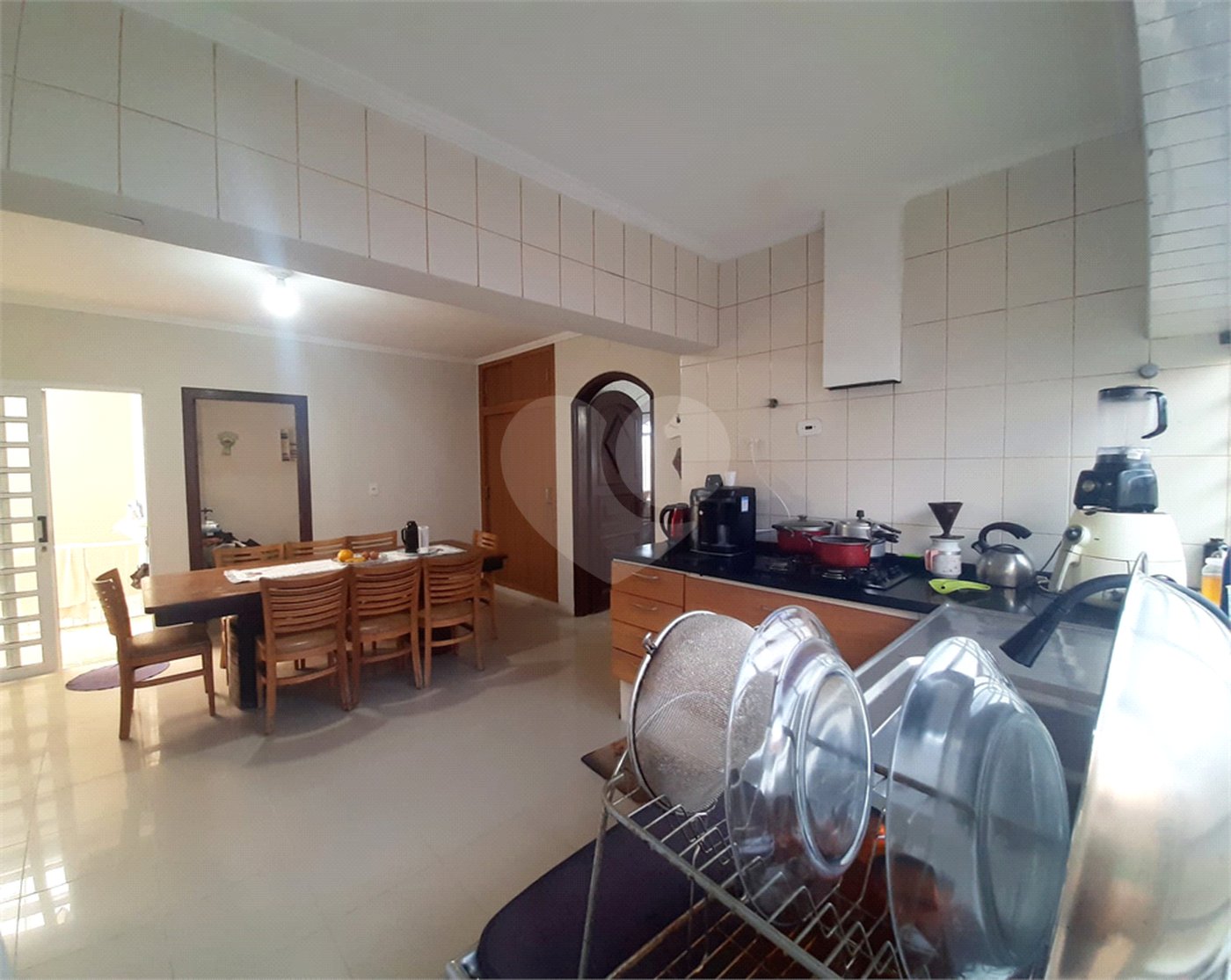 Casa à venda com 3 quartos, sendo 1 suíte, no Centro, Vinhedo, SP