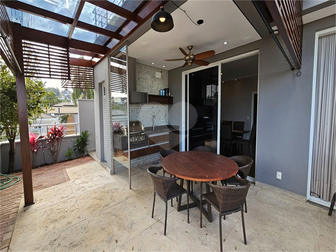 Casa à venda com 5 suítes no condomínio Jardim Vila Paradiso, Indaiatuba - SP