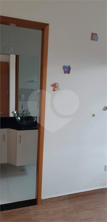 Casa à venda ou para alugar com 3 quartos, sendo 2 suítes,  no condomínio Residencial Erika, São Paulo - SP