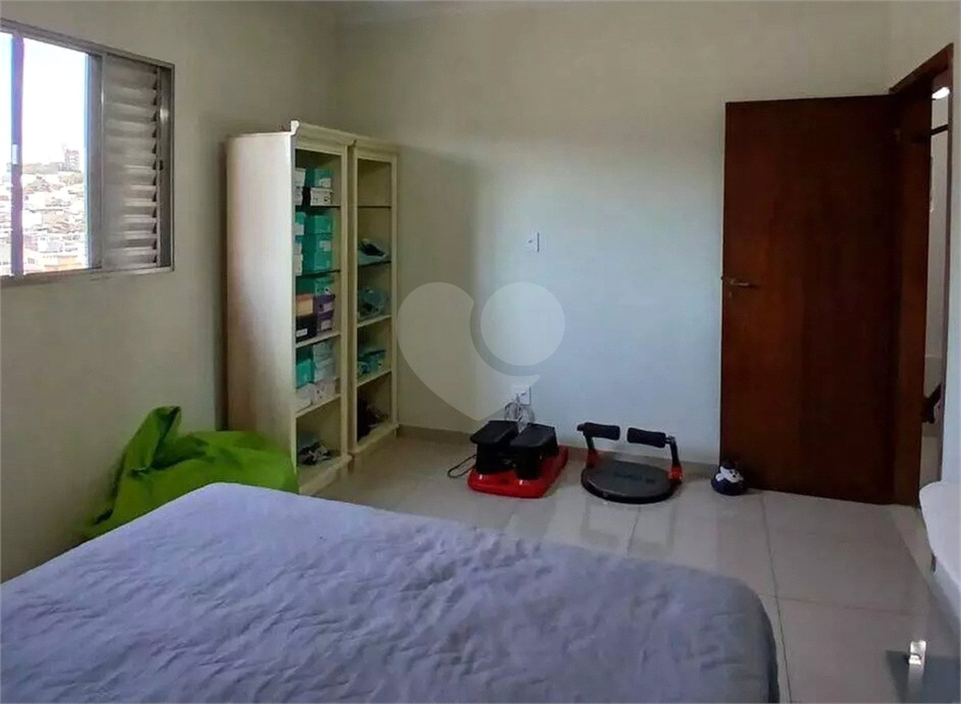 Sobrado à venda com 4 quartos, sendo 2 suítes, em Vila Santa Maria, São Paulo, SP