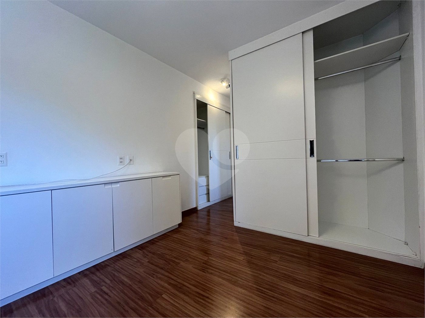 Apartamento à venda com 3 quartos, sendo 1 suíte, em Tremembé, São Paulo, SP