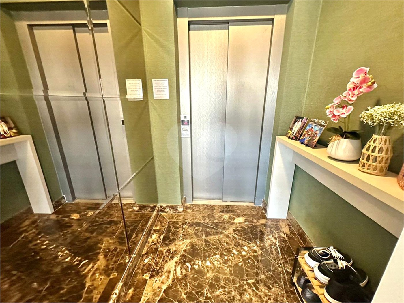 Apartamento à venda com 3 suítes em Vila Regente Feijó, São Paulo, SP