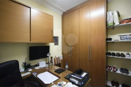 Casa à venda com 5 suítes em Jardim Londrina, São Paulo, SP