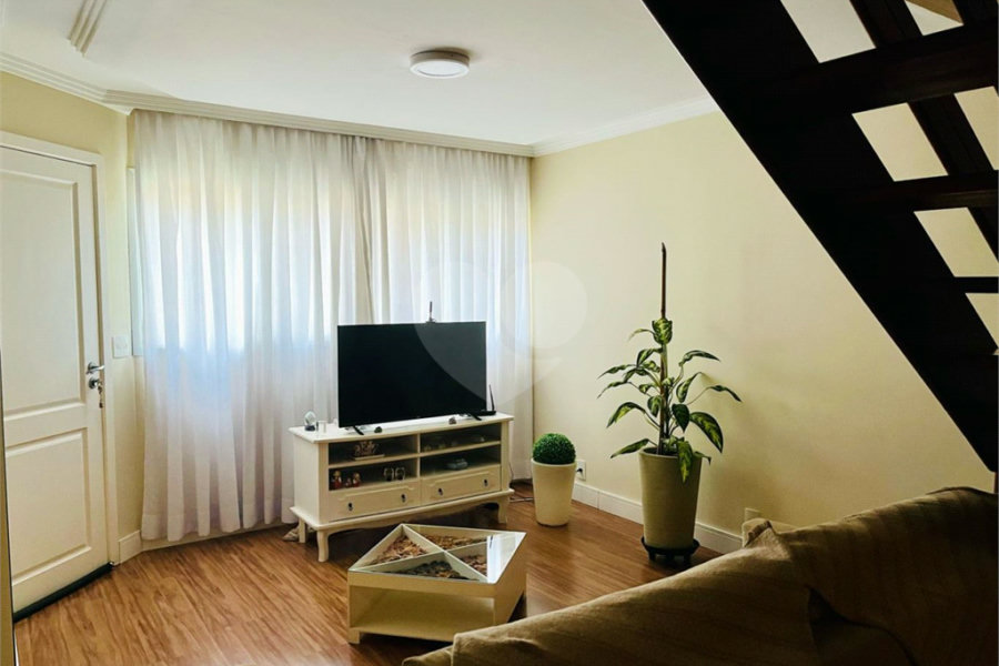 Casa à venda com 3 quartos, sendo 2 suítes, no condomínio Res Green Villagge, São Paulo - SP