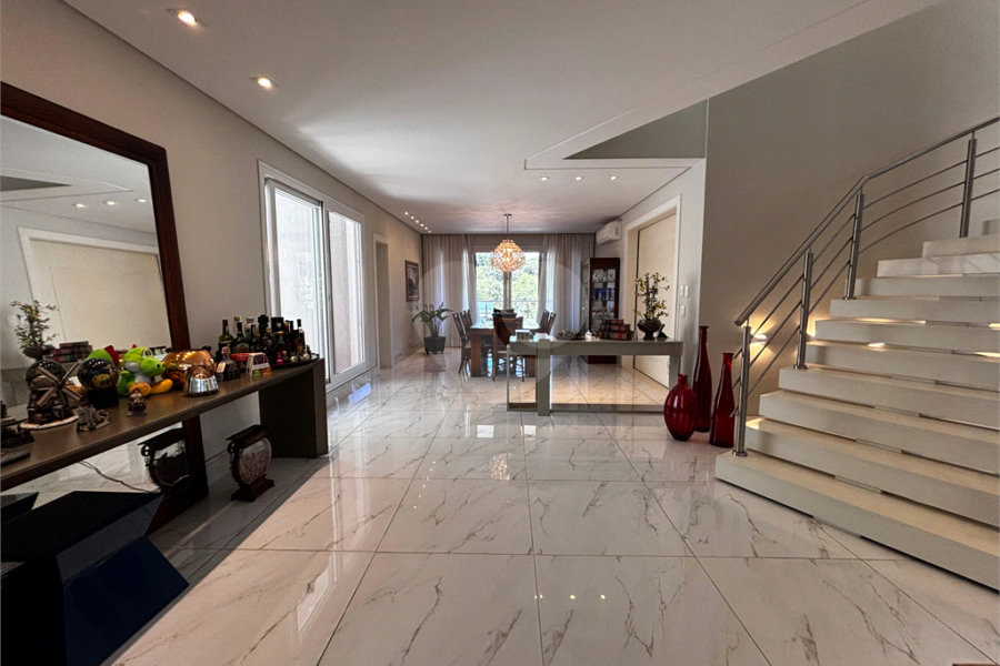 Casa à venda com 4 quartos, sendo 3 suítes, no condomínio Reserva Nova Cantareira, São Paulo - SP