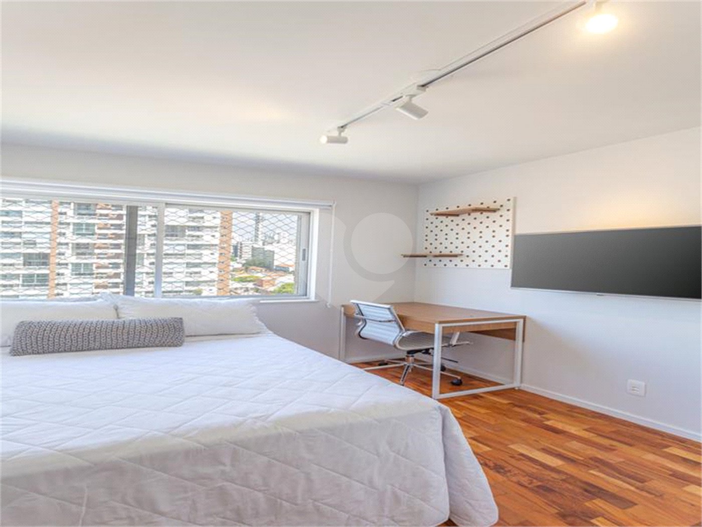 Apartamento à venda com 4 quartos, sendo 1 suíte, em Vila Cordeiro, São Paulo, SP