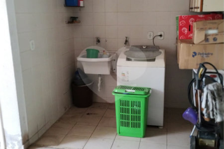 Sobrado à venda com 4 quartos, sendo 1 suíte, em Jardim Monte Kemel, São Paulo, SP
