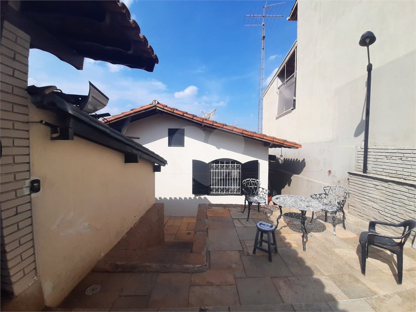 Casa à venda com 3 quartos, sendo 1 suíte, no Centro, Vinhedo, SP