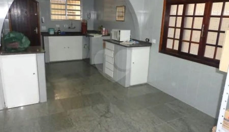 Casa à venda com 3 quartos, sendo 1 suíte,  em Vila Campesina, Osasco, SP