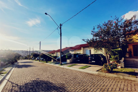 Casa à venda com 2 quartos, sendo 1 suíte, no condomínio Villa das Palmeiras, Indaiatuba - SP