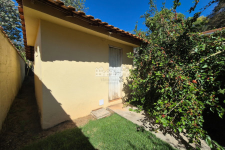 Casa à venda com 3 quartos, sendo 1 suíte, em Ribeirão dos Porcos, Atibaia - SP