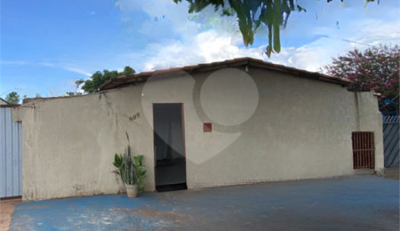 Casa à venda com 3 quartos em Vila Aquidabam, Ponta Porã, MS