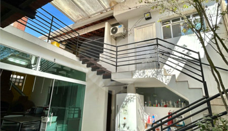 Sobrado à venda com 4 quartos, sendo 2 suítes,  em Planalto Paulista, São Paulo, SP