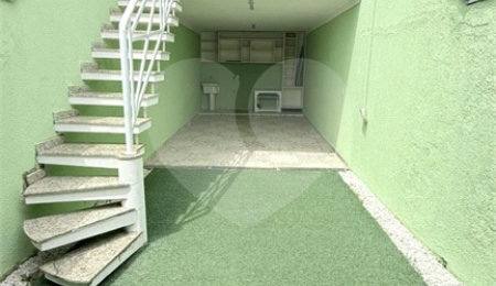 Sobrado à venda com 3 quartos, sendo 1 suíte, em Vila Ré, São Paulo, SP