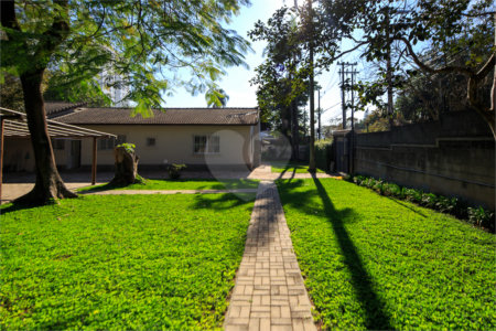 Casa Térrea à venda com 3 quartos, sendo 1 suíte, em Alto da Boa Vista, São Paulo, SP