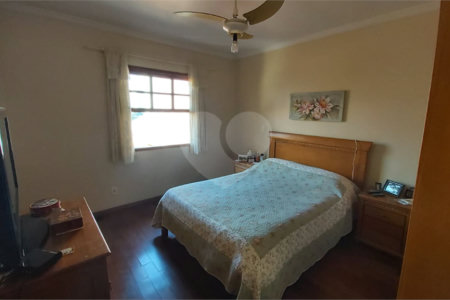 Sobrado à venda com 7 quartos, sendo 2 suítes, em Jardim Marajoara, São Paulo, SP