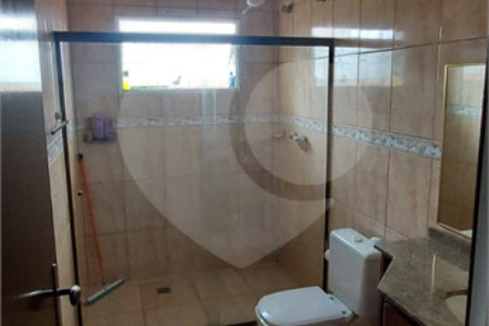 Sobrado à venda com 3 quartos, sendo 1 suíte,  em Vila Mogilar, Mogi das Cruzes, SP