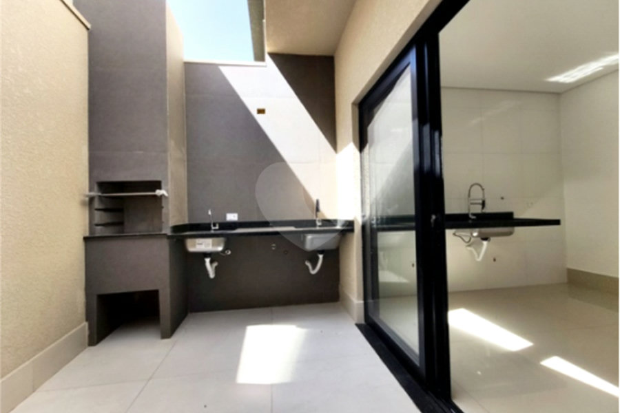 Sobrado à venda com 3 quartos, sendo 1 suíte, em Jardim Maristela, São Paulo, SP