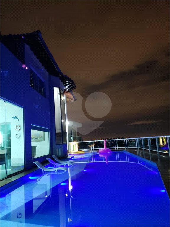 Casa à venda com 3 quartos, sendo 2 suítes, em Horto, São Paulo, SP