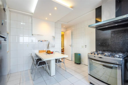 Apartamento à venda com 4 quartos, sendo 3 suítes, em Real Parque, São Paulo, SP