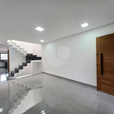 Sobrado à venda com 3 suítes em Vila Roque, São Paulo, SP