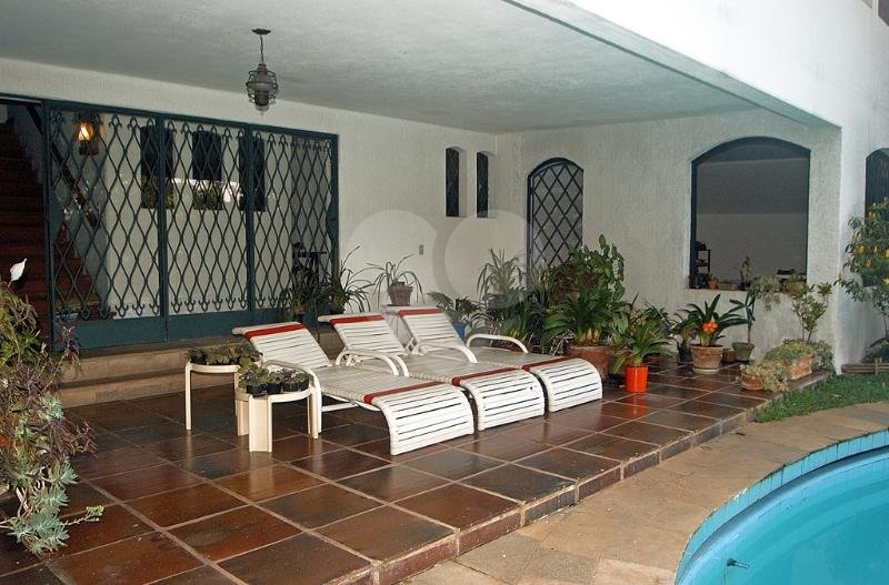 Casa à venda com 5 quartos, sendo 4 suítes, em Alto da Boa Vista, São Paulo, SP