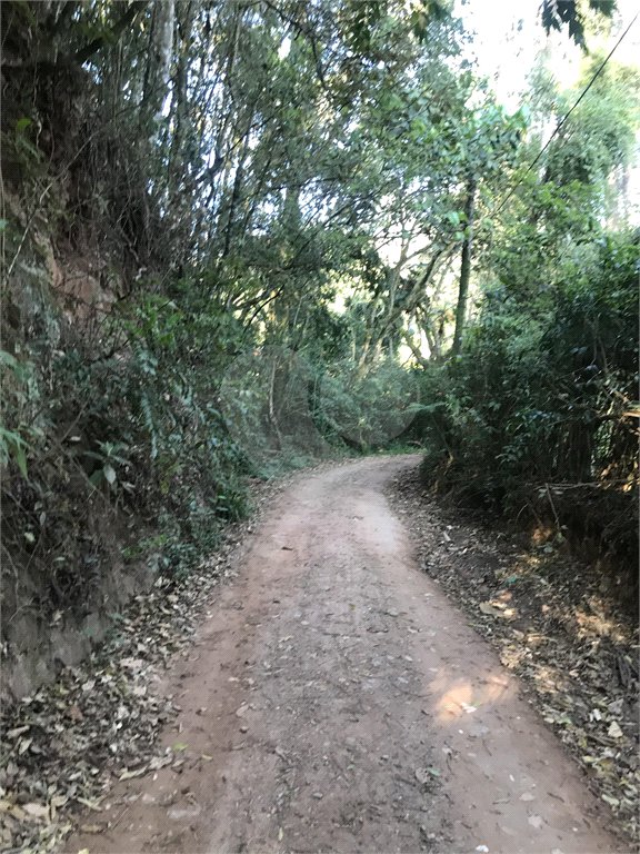 Sobrado à venda com 3 suítes em Barreiro, Mairiporã, SP