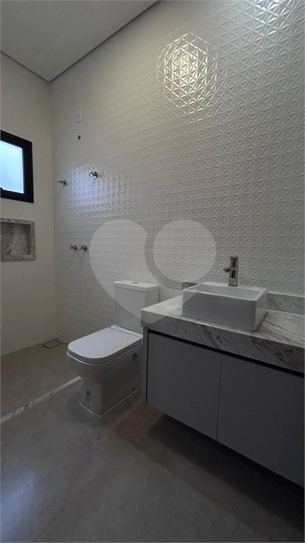 Casa à venda com 4 quartos, sendo 3 suítes, no condomínio Residencial Mont'alcino, Valinhos - SP