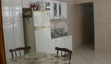Sobrado à venda com 3 quartos, sendo 1 suíte,  em Jardim Peri, São Paulo, SP