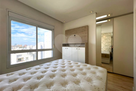 Apartamento à venda com 3 quartos, sendo 1 suíte,  em Vila Andrade, São Paulo, SP