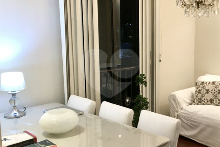 Apartamento à venda com 3 quartos, sendo 1 suíte,  em Vila Santo Estevão, São Paulo, SP
