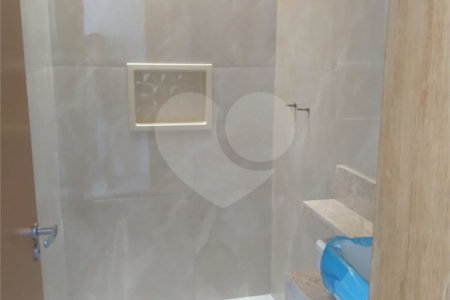 Casa à venda com 3 quartos, sendo 1 suíte, em Vila Nivi, São Paulo, SP