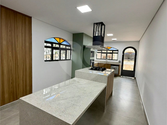 Sobrado à venda com 4 quartos, sendo 3 suítes,  em Palmas do Tremembé, São Paulo, SP