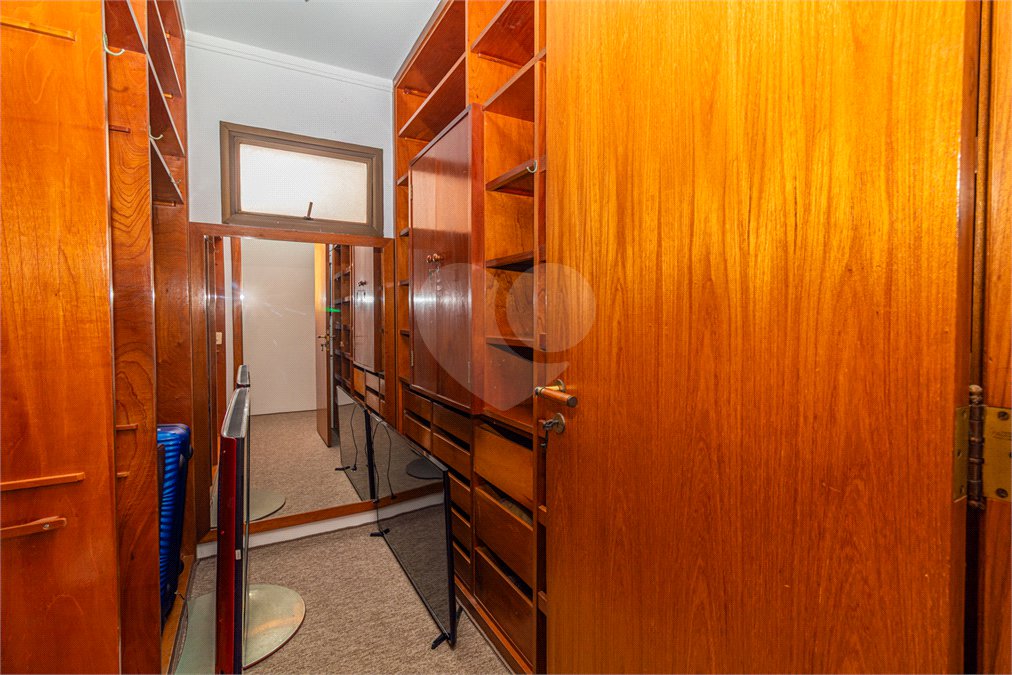 Apartamento à venda com 4 quartos, sendo 2 suítes, em Campo Belo, São Paulo, SP