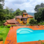 Casa à venda com 5 quartos, sendo 4 suítes, no condomínio Alpes da Cantareira, Mairiporã - SP
