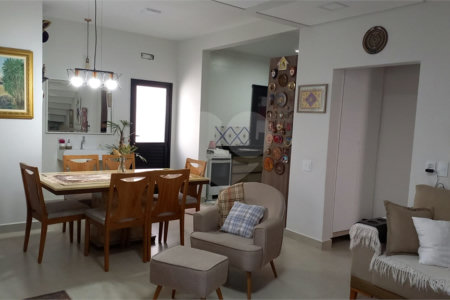 Casa à venda com 3 suítes no condomínio Residencial Marchant Buarque, Atibaia - SP