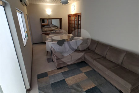 Casa à venda com 3 quartos, sendo 1 suíte, no Centro, Araraquara, SP