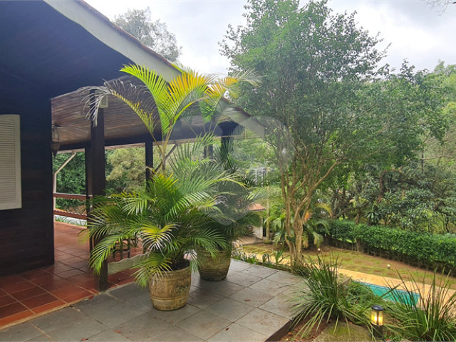 Casa à venda com 3 quartos, sendo 1 suíte,  no condomínio Alpes da Cantareira, Mairiporã - SP