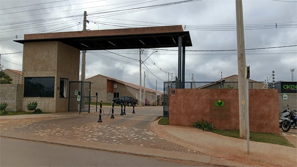 Casa à venda com 2 quartos em Vila Popular, Itapetininga, SP