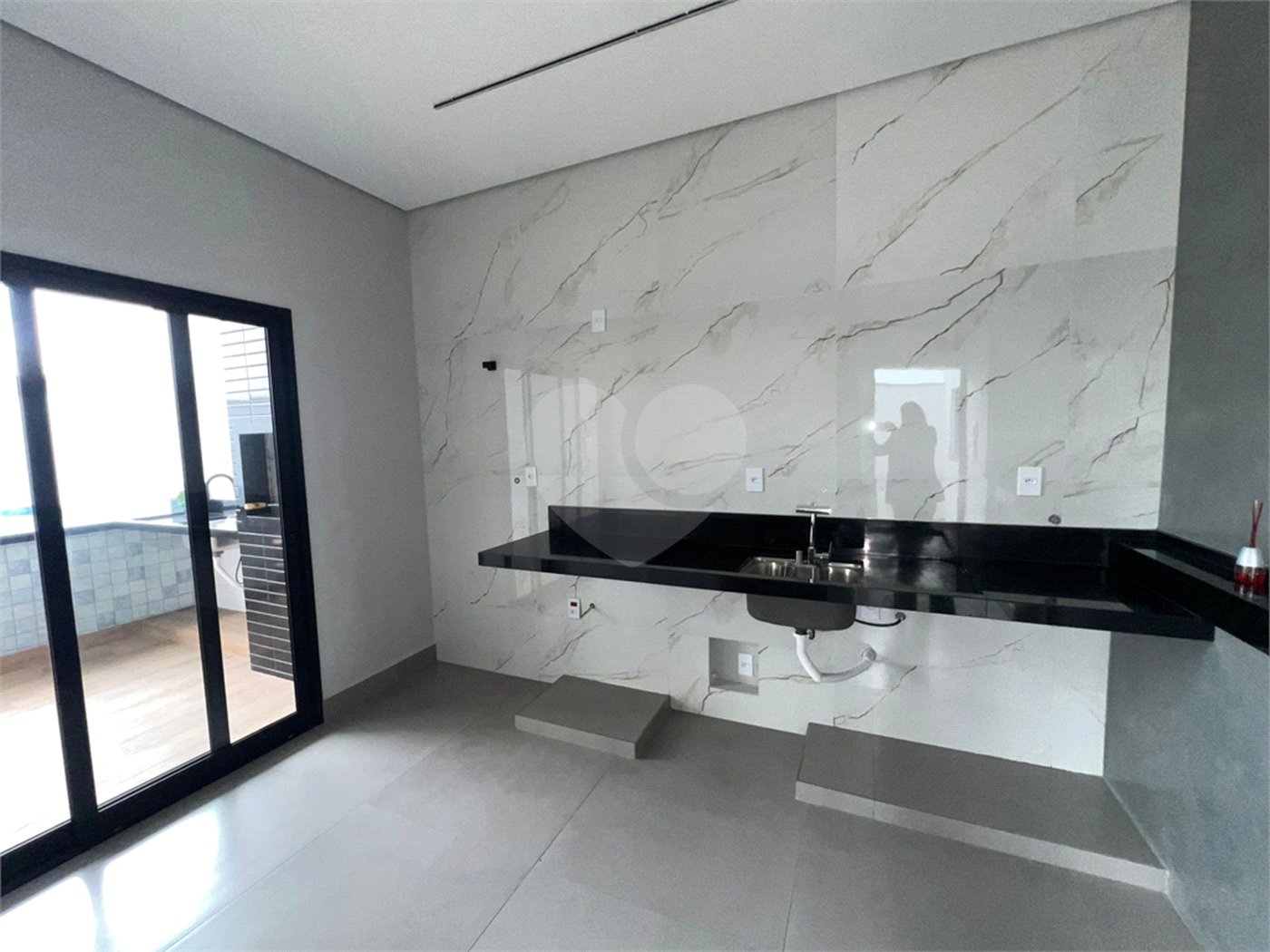 Casa à venda com 3 quartos, sendo 1 suíte, no condomínio Horto Florestal Villagio, Sorocaba - SP