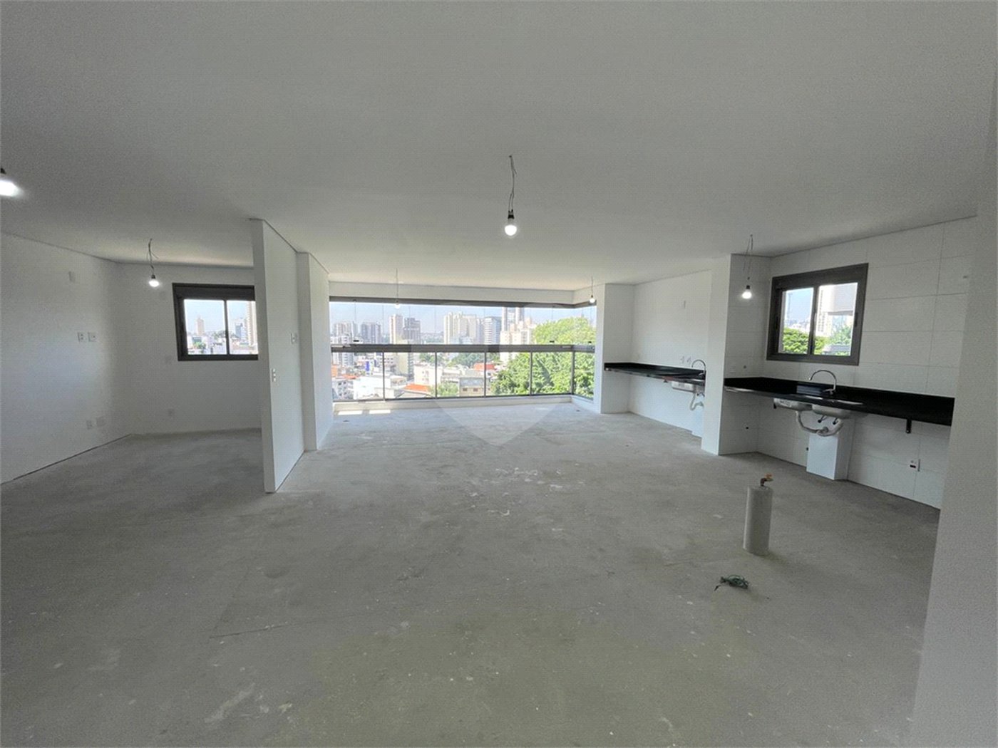 Apartamento à venda com 4 suítes em Jardim Bebedouro, Guarulhos, SP