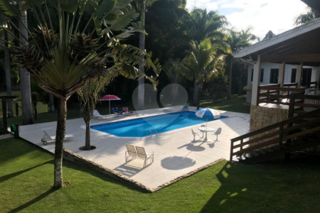 Casa à venda com 4 suítes no Centro, Guararema, SP