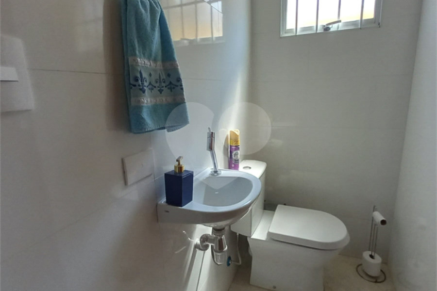 Sobrado à venda com 4 quartos, sendo 1 suíte, em Tremembé, São Paulo, SP
