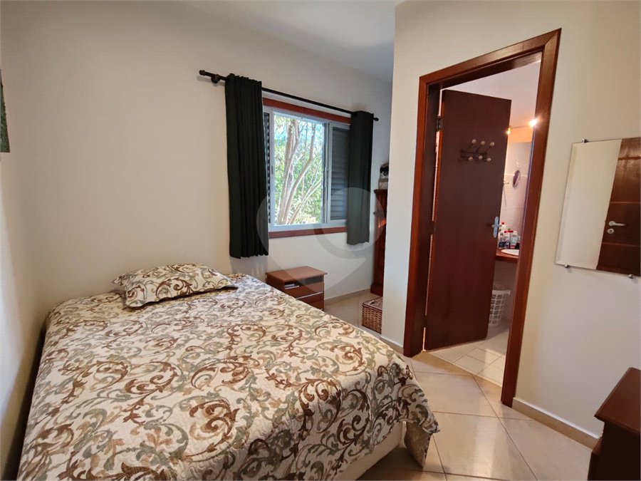 Casa à venda com 7 quartos, sendo 4 suítes, no condomínio Riviera de Santa Cristina XIII, Paranapanema - SP