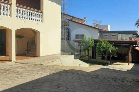 Casa à venda com 3 quartos, sendo 1 suíte, no Centro, Vinhedo, SP