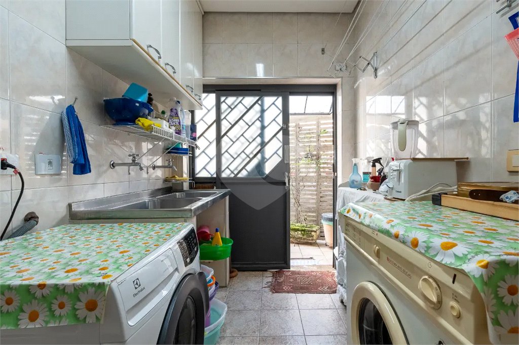 Casa a venda no Planalto Paulista, 2 suítes, 4 vagas, 230 m², quintal e localização privilegiada
